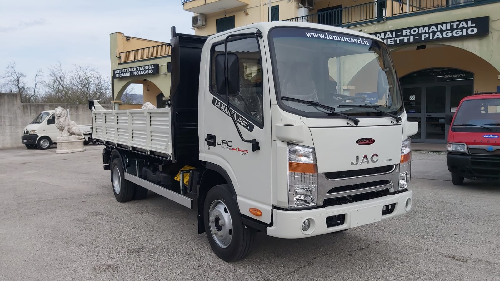 JAC HFC 1035 4X2 RIBALTABILE